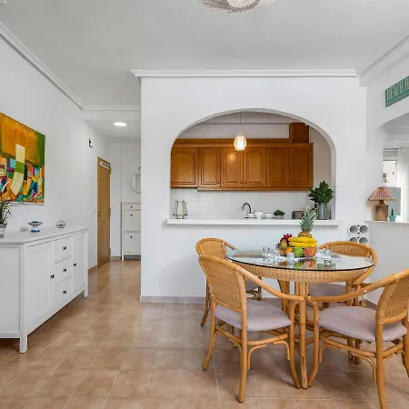 Apartamento La Casa Del Sol: Premium With A Fireplace Torrevieja