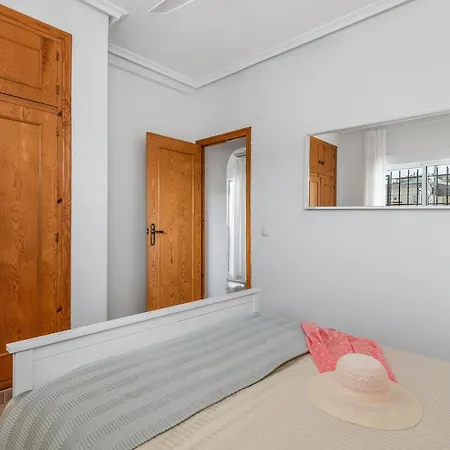 La Casa Del Sol: Premium With A Fireplace Torrevieja